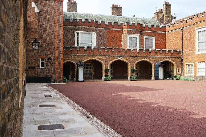 Royal Tour & Buckingham Palace State Rooms or Royal Mews Option - Analyzing the Value for Money