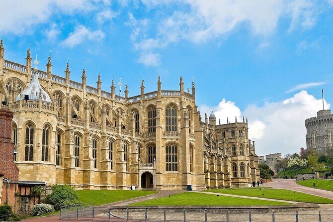 Royal Windsor and Eton Riverside Private Tour from London - A Detailed Look at the Windsor and Eton Riverside Private Tour