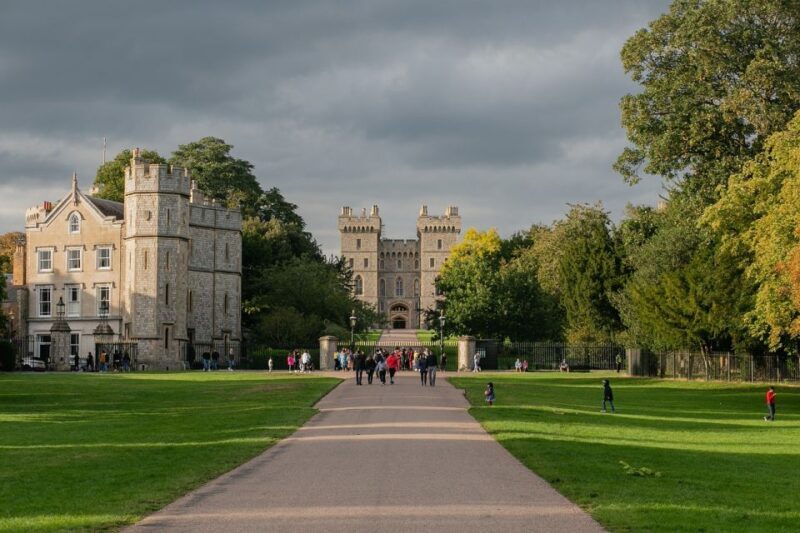 Royal Windsor Castle Tour Private including tickets - Exploring Windsor Castle: A Royal Landmark