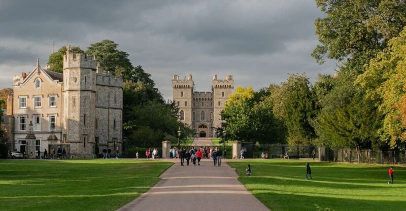 Royal Windsor Castle Tour Private including tickets - The Queen Mary Doll House: A Toymaker’s Dream