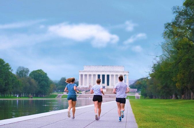 Run the Washington DC Monuments with a Local: Group Running Tour - The Sum Up