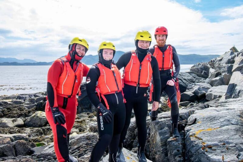 Runde: Coasteering Adventure with Guide and Gear - A Deep Dive into the Coasteering Experience