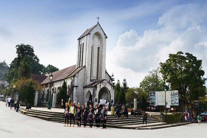 Sa Pa 2-Day Moderate Trek and Homestay Limousine Tour from Hanoi - FAQ