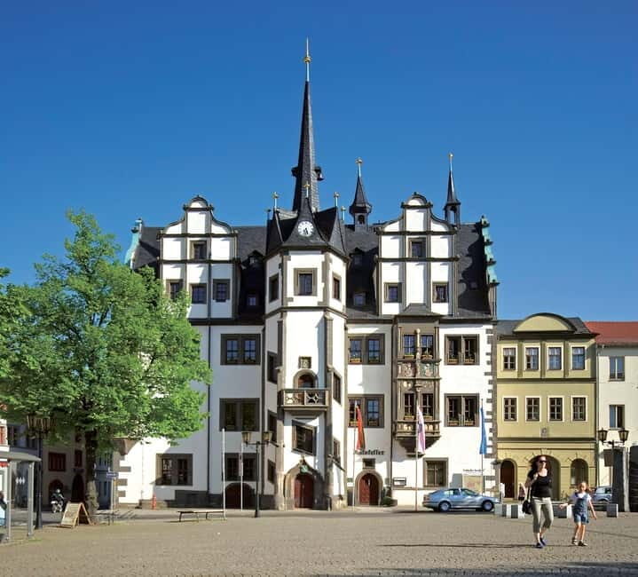 Saalfeld: Guided tour of the old town - A Closer Look at the Experience