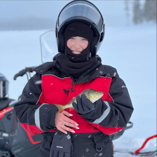 Saariselkä: Ice Fishing Tour to Lake Inari, reindeers& lunch - Key Points