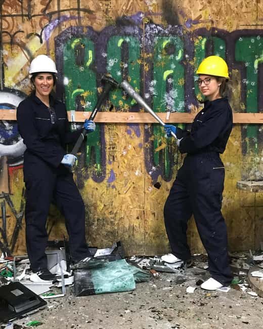 Sacramento Downtown: Rage Room Experience - Safety and Practical Tips