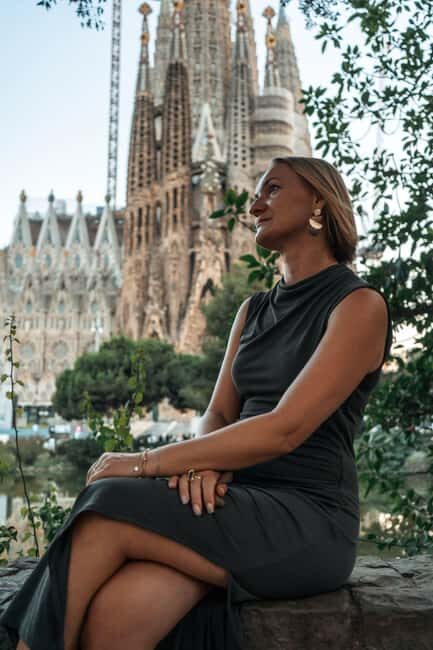 Sagrada Familia 2in1: Guided Tour + Photo/Video - A Deep Dive into the Sagrada Família 2in1 Experience