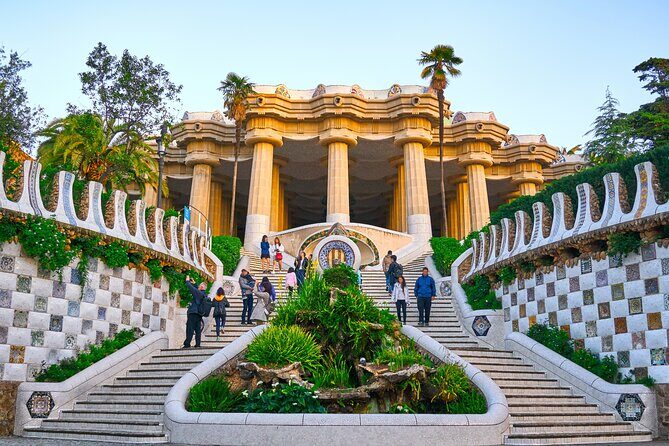 Sagrada Familia and Park Guell Guided Tour with Transport - What Makes This Tour Stand Out