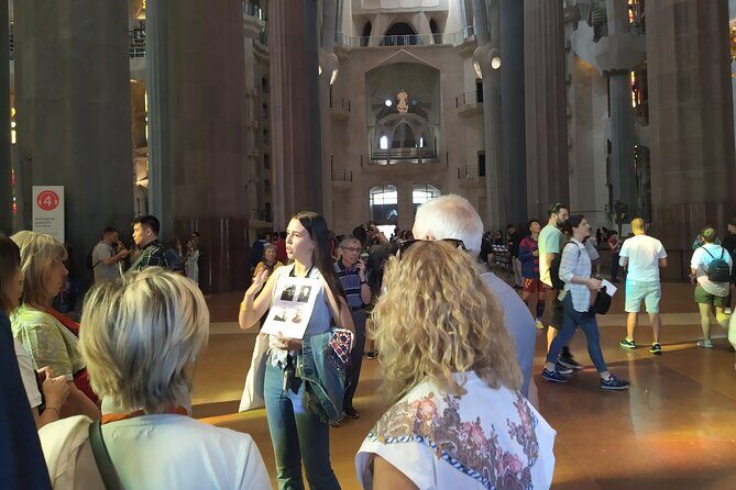 Sagrada Familia English Guided Tour & Optional Tower Access - Frequently Asked Questions