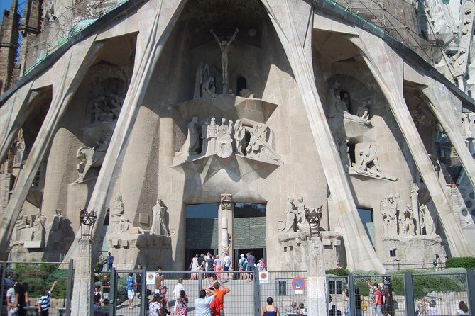 Sagrada Familia Evening Private Tour with Expert Guide - FAQs