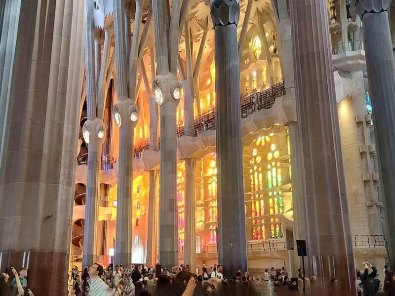 Sagrada Familia Guided Tour with Skip-the-Line Entry Ticket - Who Is This Tour Best For?