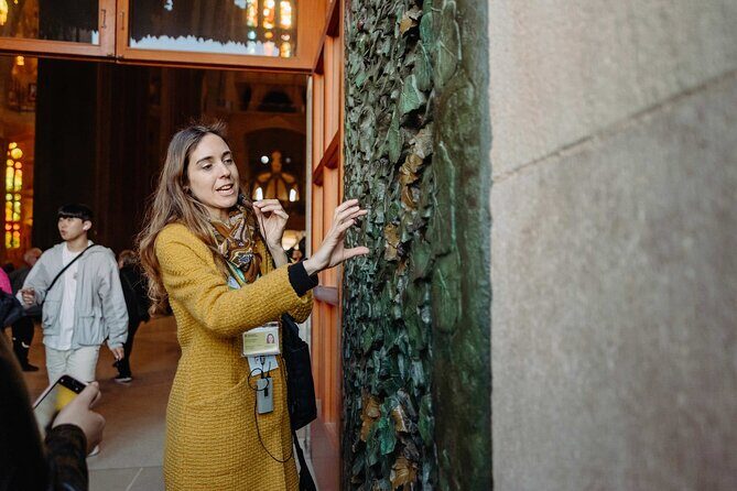 Sagrada Familia Guided Tour with Skip the Line Tickets - What’s Included and What to Expect