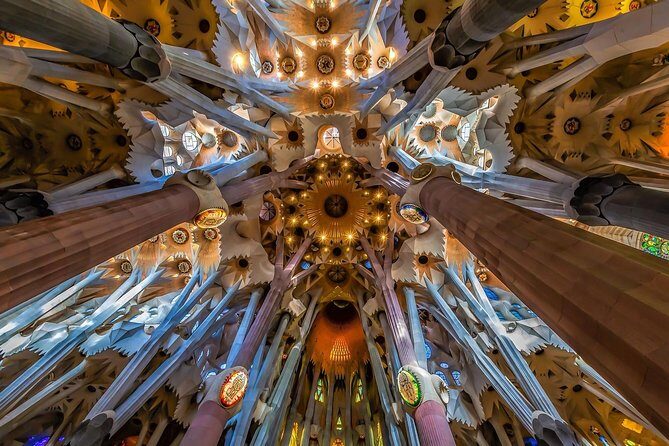 Sagrada Familia & Montserrat Small Group Tour with Hotel pick-up - The Complete Breakdown of Your Day