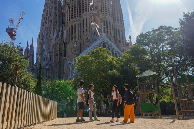 Sagrada Familia & Park Guell Guided Tour - The Experience: What to Expect from the Tour