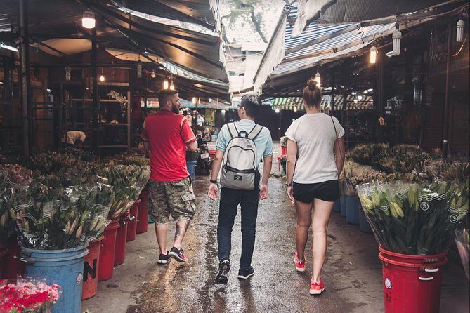 Saigon Authentic Walking Street Food Tour 12+ Tastings Included - The Neighborhoods and Atmosphere