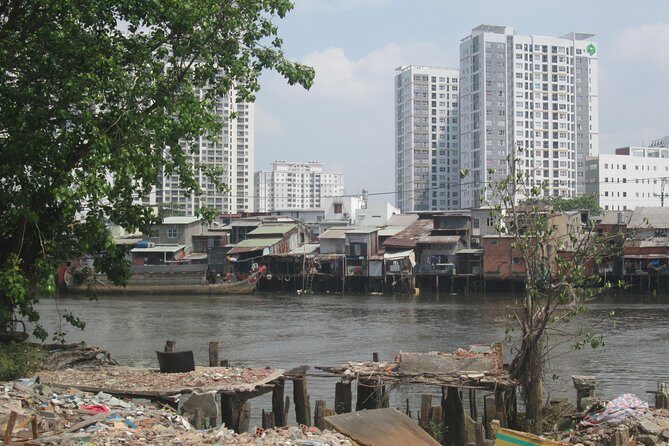 Saigon Slum tour, Chillspots tour by scooter | Female driver - Key Points