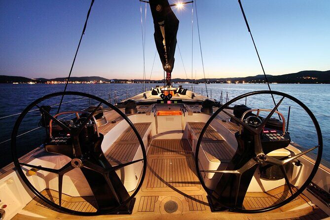 Sail & Dine Sailboat Tour With Sunset - Who Should Book This Tour?