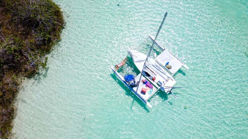 Sail for 4 hours in Bacalar's most SECRET spot. Beach Club is included. - FAQ