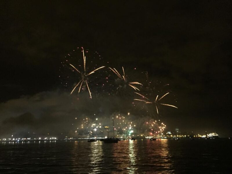Sail into 2026: Lisbon Fireworks from the River - An Authentic, Practical Look at the Lisbon New Year’s Eve Yacht Cruise