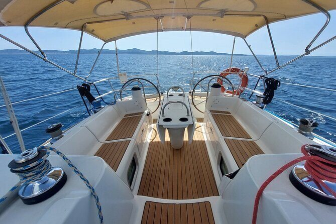 Sail & Swim 4 Hour Afternoon Tour - The First Stop: Ostri rat - Puntamika Lighthouse