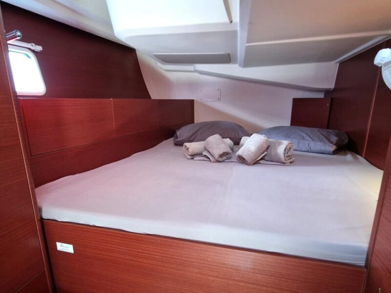 Sail the Canaries: Nature, Culture, and Culinary Delights - Key Points