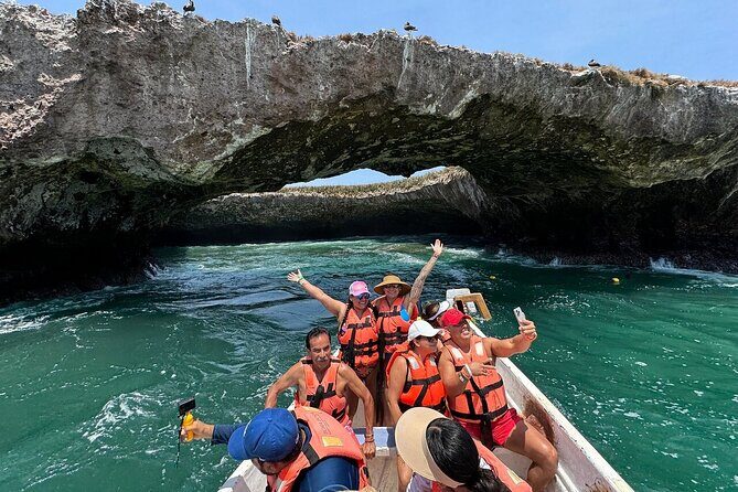 Sail to Playa Escondida in Puerto Vallarta with Food and Snorkeling - FAQ