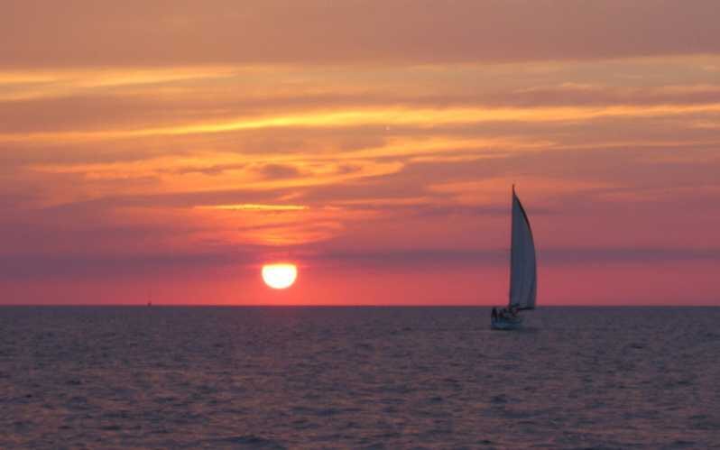 Sailboat Sunset Trip in Menorca - An In-Depth Look at the Menorca Sunset Sail
