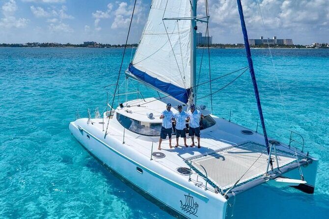 Sailing and snorkeling on a luxury catamaran to Isla Mujeres - Who This Tour Is Perfect For