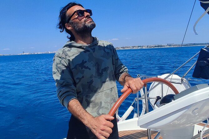 Sailing boat excursion in Salento - FAQs