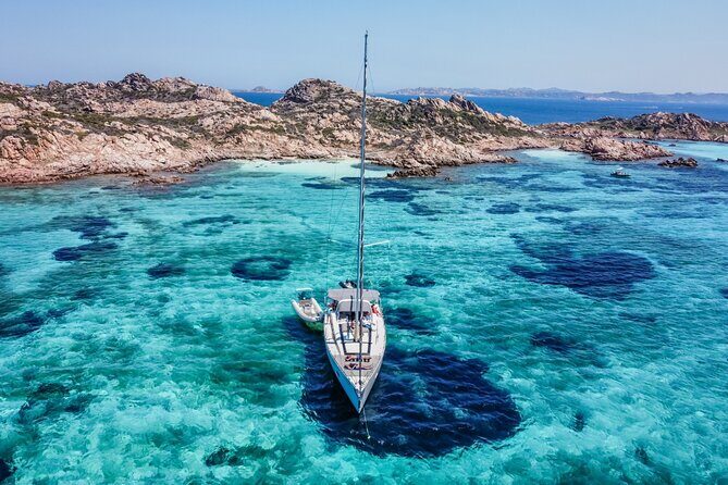 Sailing boat tour in the La Maddalena archipelago - Discovering the La Maddalena Archipelago by Sailboat