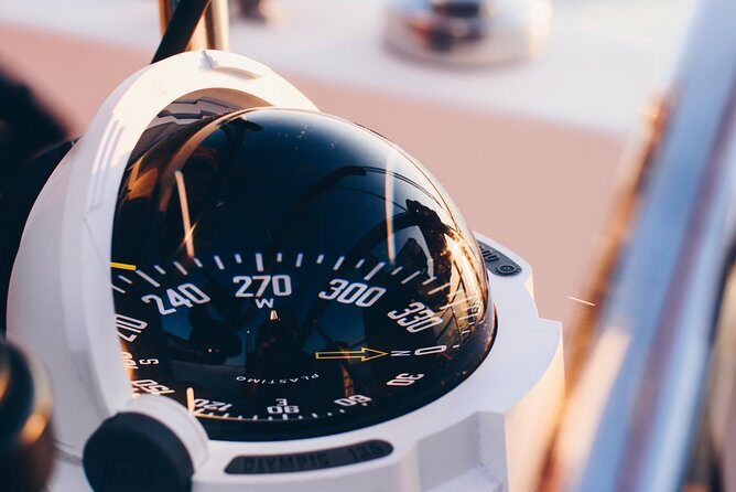 Sailing charter along the Maltese shoreline incl. Lunch and drinks - The Authentic Experience: Food, Views, and Personal Touches