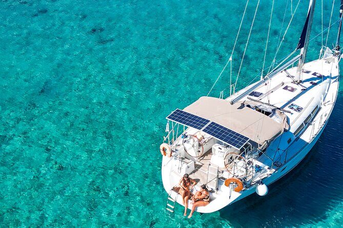 Sailing Cruise to Dia Island with Meal and Water Activities - Who Would Enjoy This Tour?