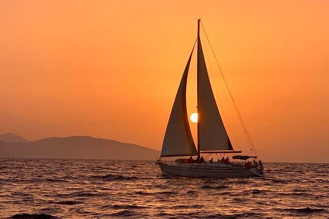 Sailing day to Dia island - The Practical Side: Pricing, Timing, and Group Size