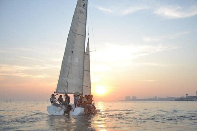 Sailing Experience in Mumbai on Mid Size Yacht - FAQs