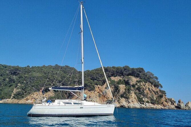 Sailing experience on a 4-hour sailboat in Girona - Who Will Enjoy This Experience?