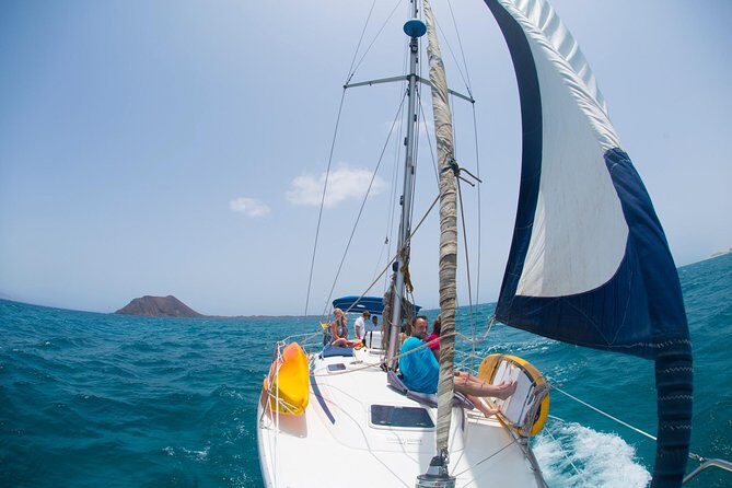 Sailing tour around the Lobos Island Natural Park / 4h - Summary: Who Will Love This Tour?