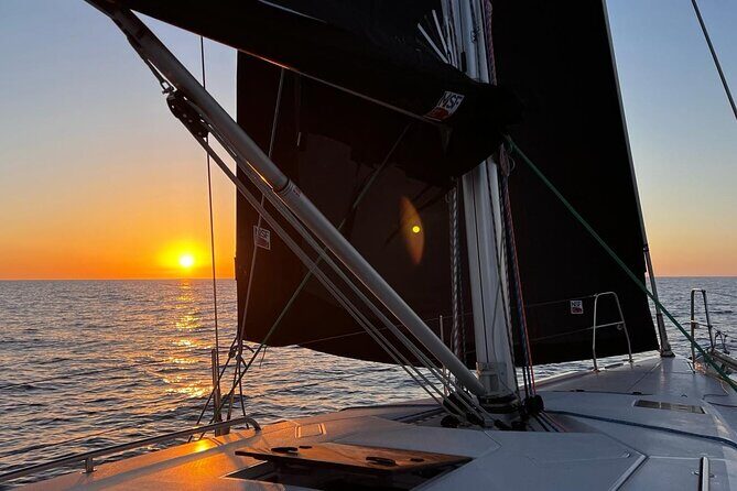 Sailing tour in Palermo with aperitif - Key Points