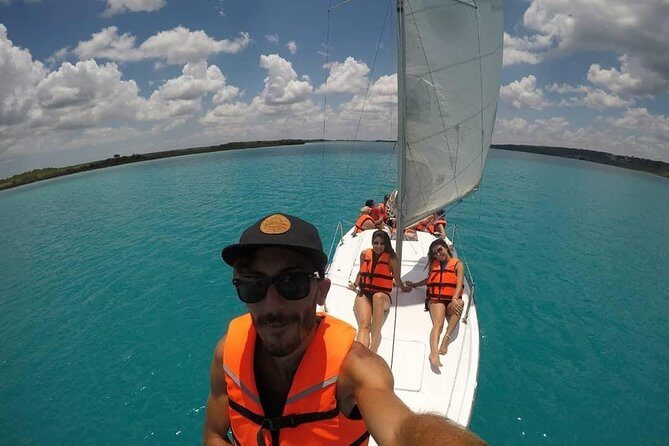 Sailing Tour through the Laguna de los Siete Colores - FAQ