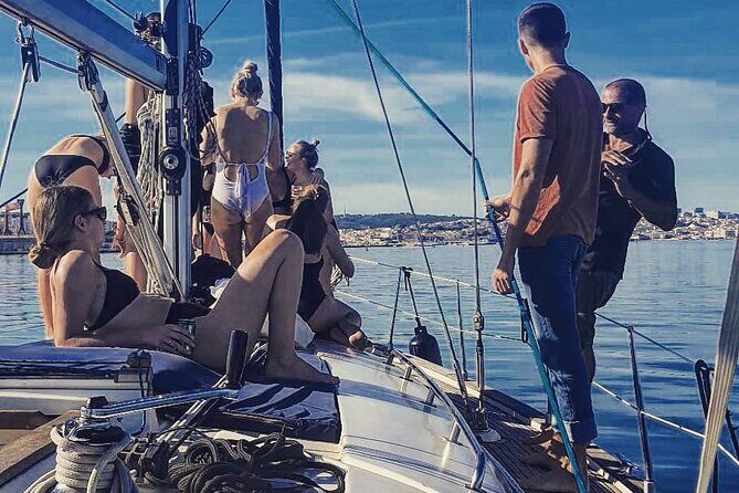 Sailing Yacht Lisbon's historic district Sightseeing Tour(2:30 H) - What Makes This Sailing Yacht Tour Special
