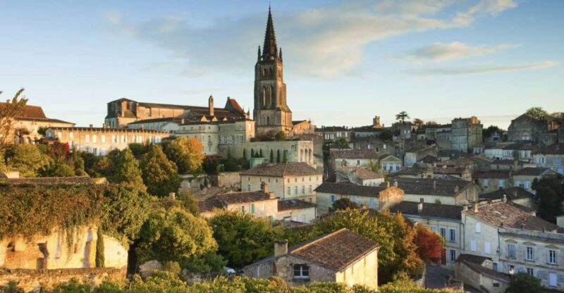 Saint-Émilion: Private Walking Tour & Magnificent Views - Key Points