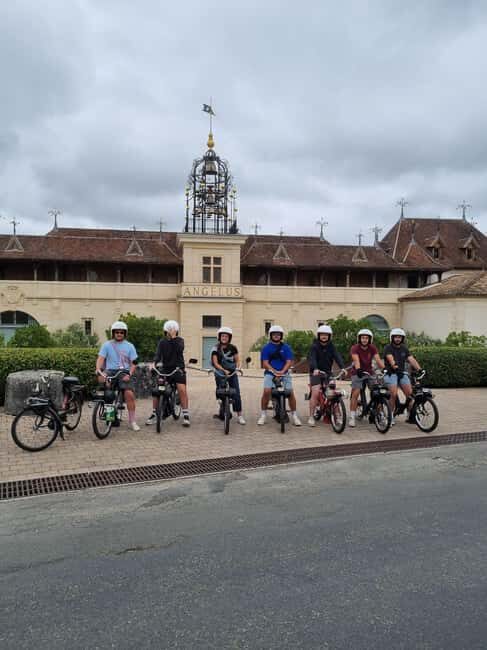 Saint-Émilion: Vintage moped ride - Key Points