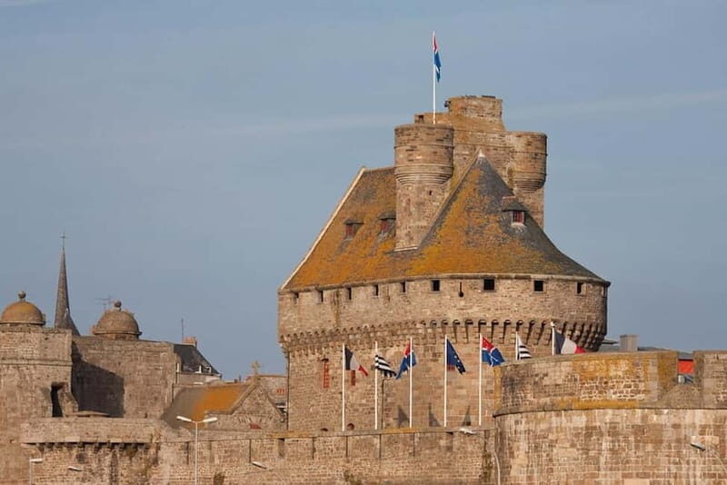 Saint-Malo: Breathtaking landscapes and History Walking Tour - The Sum Up