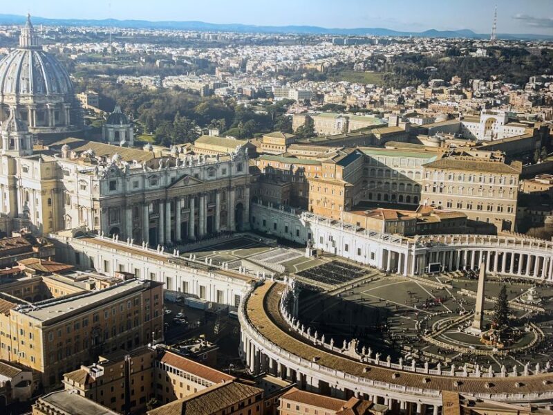 Saint Peters Basilica & Vatican Grottoes Tour - Exploring Saint Peters Basilica in Depth