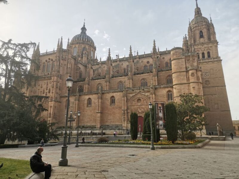 Salamanca: Monuments and Landmarks Guided Walking Tour - FAQs