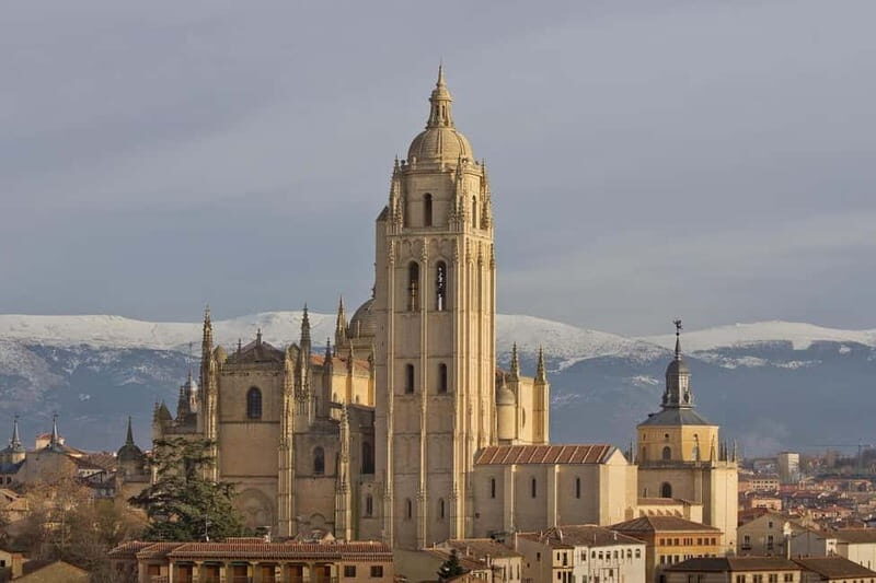 Salamanca: Segovia and Avila Day Trip with Guide - Practical Details and What You Can Expect