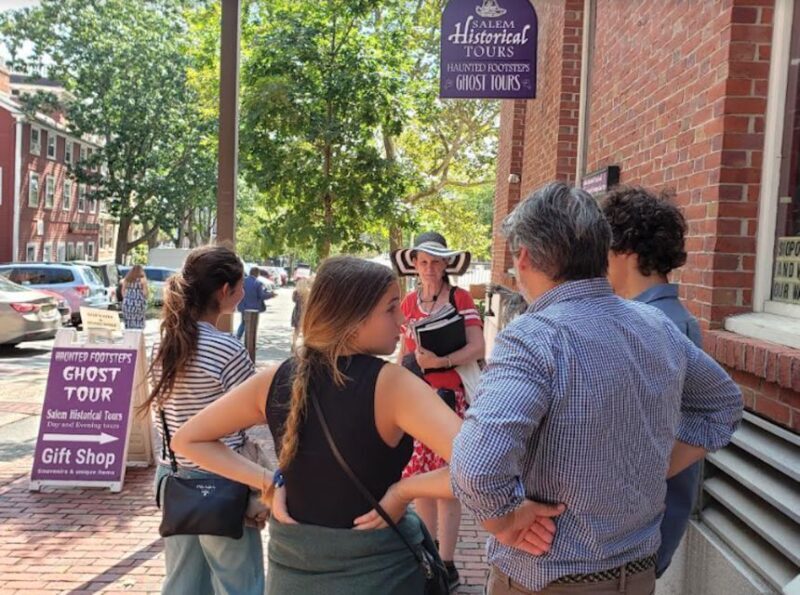 Salem 101 General History Tour - The Sum Up