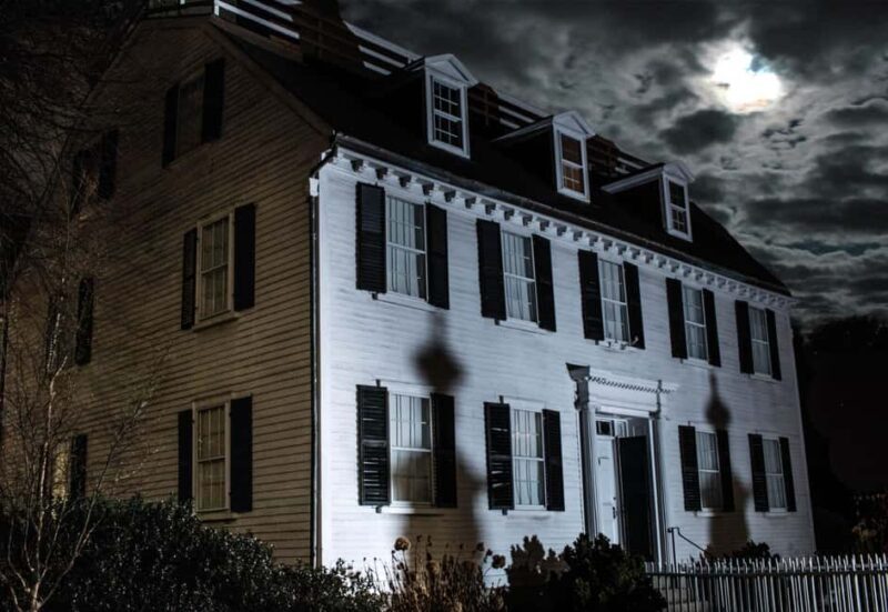 Salem: Boos and Brews Haunted Pub Crawl - The Value of This Tour