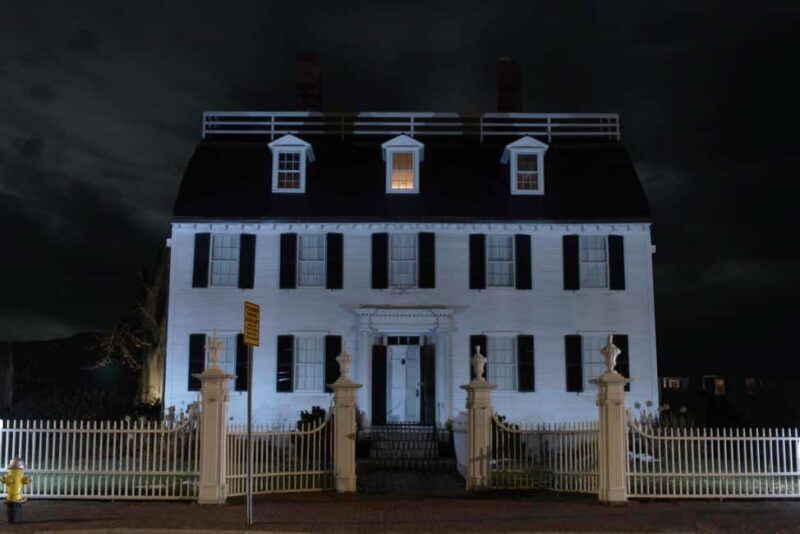 Salem: Boos and Brews Haunted Pub Crawl - Who Will Love This Tour?