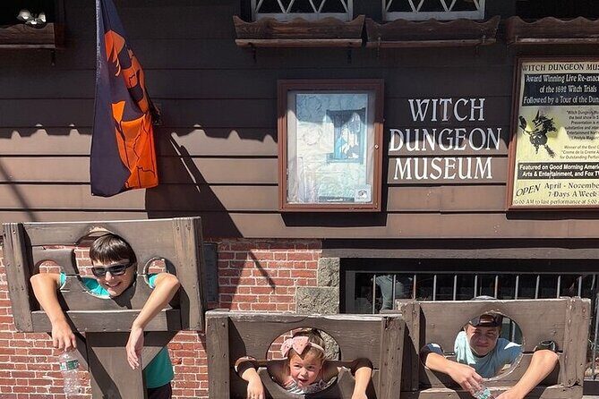 Salem Massachusetts Scavenger Hunt Interactive Walking Activity - Key Points