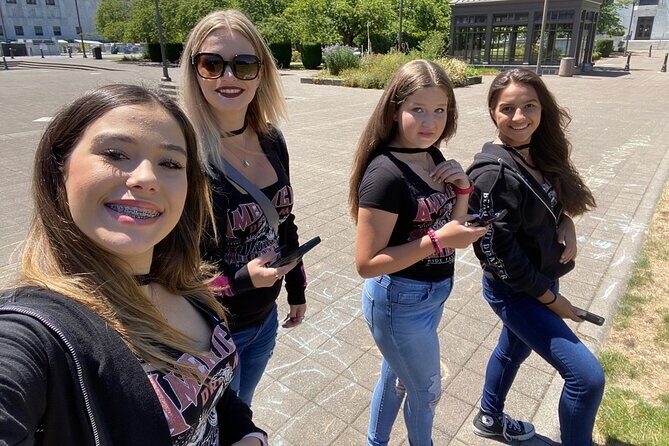 Salem Oregon Puzzling Adventure Scavenger Hunt Walking Activity - Key Points